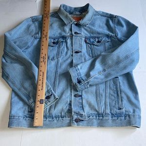 Levi’s vintage men’s XL light blue Jean jacket
